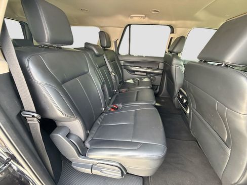 Used 2024 Ford Expedition Max XLT image 29