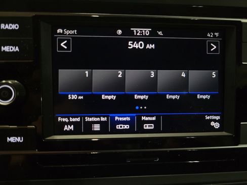 Used 2023 Volkswagen Atlas Cross Sport SE image 25