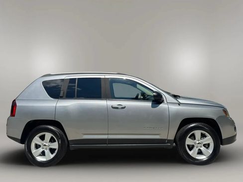 Used 2016 Jeep Compass Sport w/ Power Value Group AWD/4WD image 4