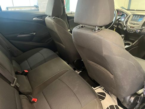 Used 2016 Chevrolet Cruze LT image 38