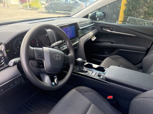 Used 2026 Toyota Camry LE image 9