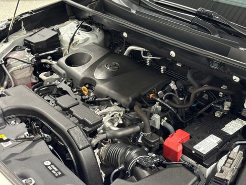 Used 2021 Toyota RAV4 XLE Premium AWD/4WD image 74