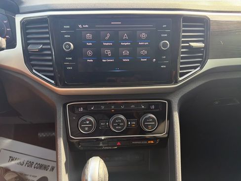 Used 2023 Volkswagen Atlas SE w/ Panoramic Sunroof Package FWD image 20
