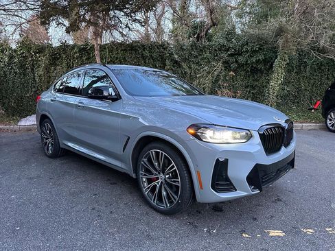 Used 2023 BMW X4 M40i image 4