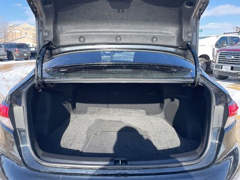 Used 2023 Toyota Corolla LE w/ Carpet Mat Package (TMS) image 13