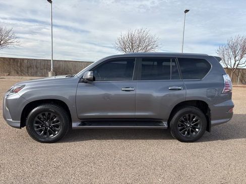 Used 2021 Lexus GX 460 Premium image 3