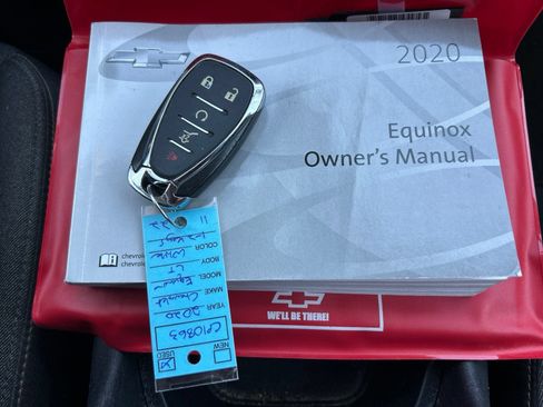 Used 2020 Chevrolet Equinox LT AWD/4WD image 19