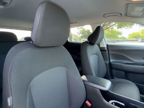 Used 2024 Hyundai Kona SEL AWD/4WD image 26
