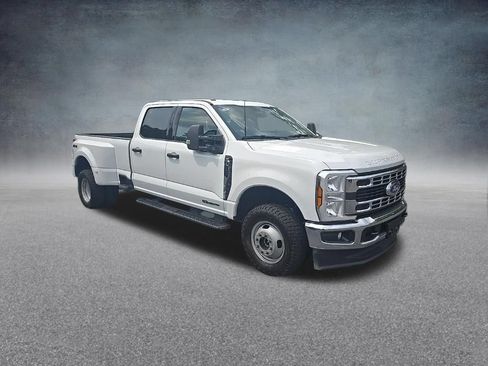 Used 2026 Ford F350 XLT AWD/4WD image 9