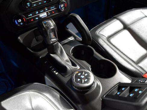 Used 2023 Ford Bronco Everglades image 41