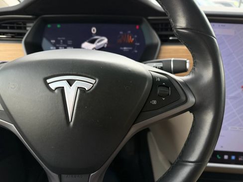 Used 2019 Tesla Model X Long Range AWD/4WD image 32