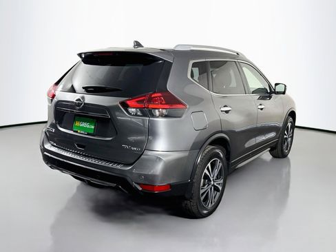 Used 2020 Nissan Rogue SV w/ Premium Package AWD/4WD image 10