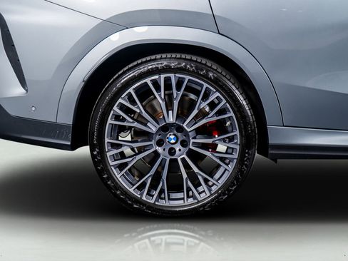 Used 2024 BMW X6 M60i image 9
