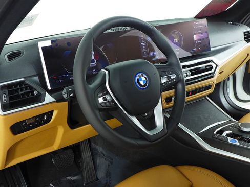 Certified 2023 BMW i4 eDrive35 w/ Premium Package RWD image 31