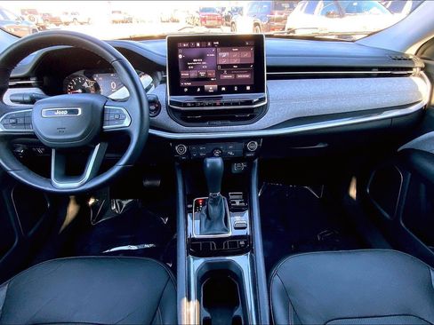 Certified 2022 Jeep Compass Latitude image 14