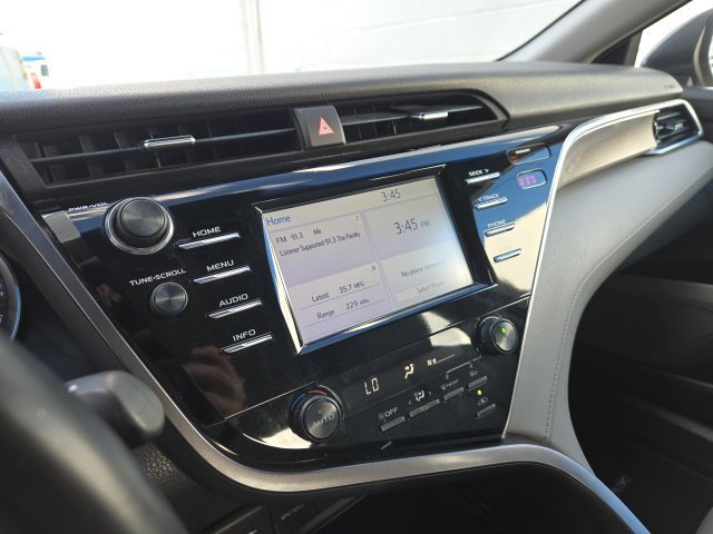 Used 2018 Toyota Camry SE w/ Convenience Package FWD image 13
