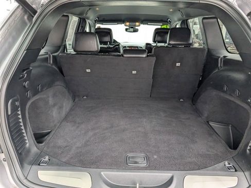 Used 2018 Jeep Grand Cherokee Limited image 26