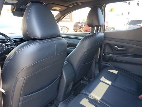 Used 2022 Hyundai Santa Cruz SEL Premium image 11