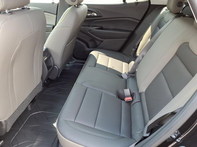 New 2026 Chevrolet Trax ACTIV w/ Sunroof Package FWD image 10