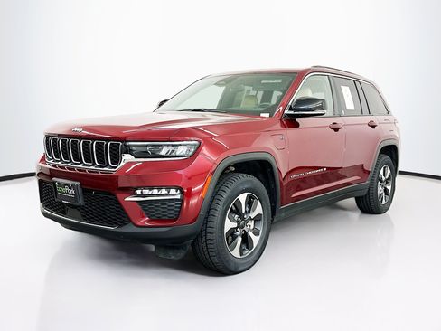 Used 2023 Jeep Grand Cherokee 4WD 4xe image 3