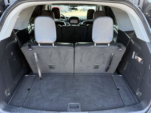 Used 2021 Ford Explorer XLT w/ Equipment Group 202A RWD image 19