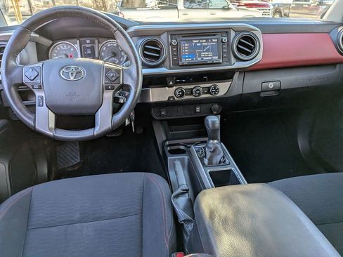 Used 2017 Toyota Tacoma SR5 image 25