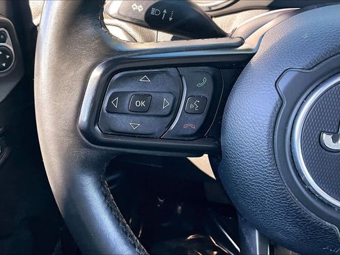Used 2018 Jeep Wrangler Unlimited Sport S image 23