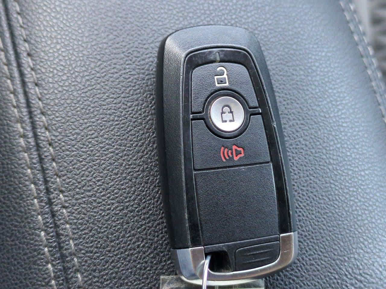 Used 2020 Ford Escape SE AWD/4WD image 32