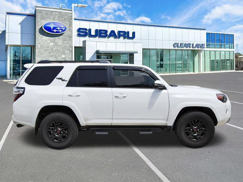 Used 2019 Toyota 4Runner TRD Off-Road Premium AWD/4WD image 7