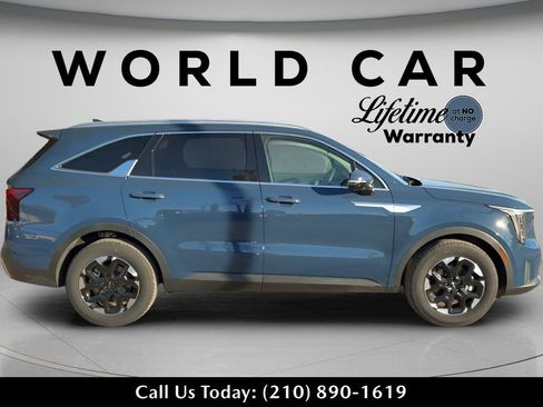 New 2026 Kia Sorento S w/ S Panoramic Sunroof Package image 2