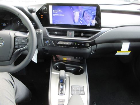 New 2026 Lexus UX 300h AWD image 34