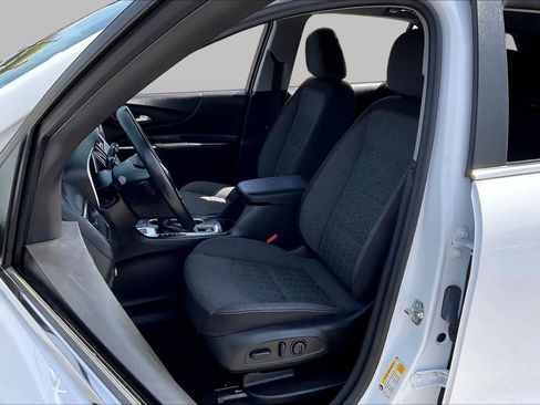 Used 2024 Chevrolet Equinox LT AWD/4WD image 8