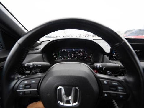 Used 2023 Honda Accord Sport image 15