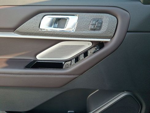 New 2026 Ford Explorer Platinum image 15