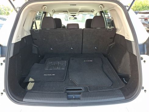 Used 2024 Nissan Rogue S AWD/4WD image 29