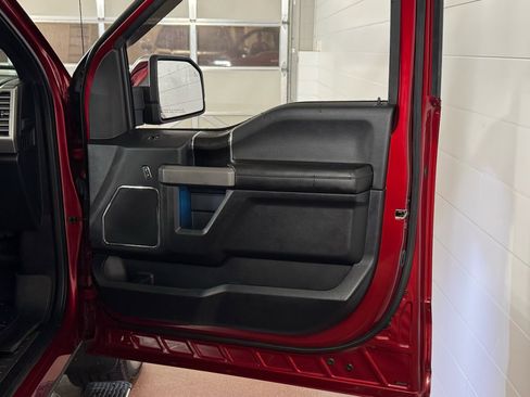 Used 2019 Ford F150 Platinum w/ Equipment Group 701A Luxury image 48