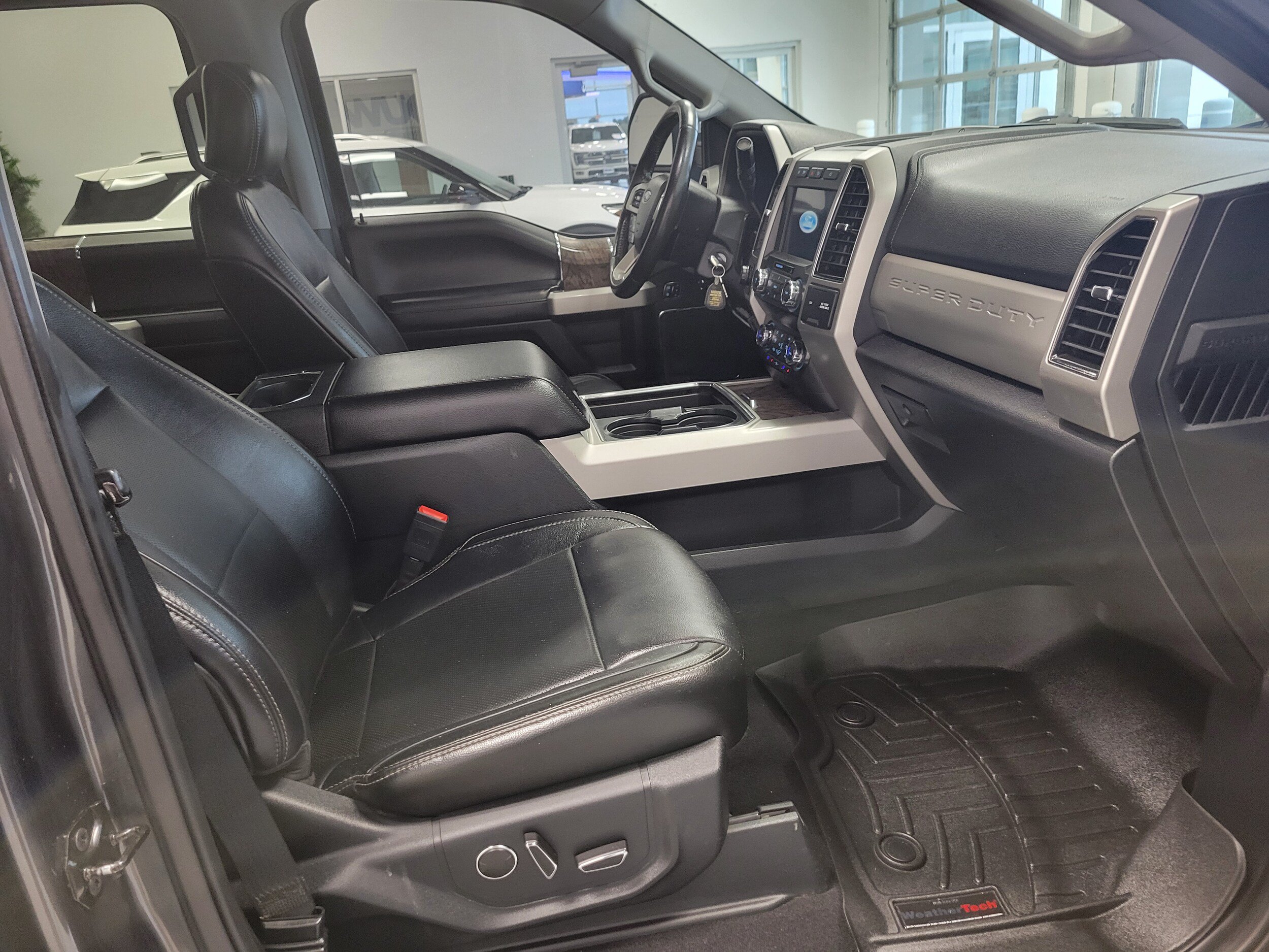 Used 2019 Ford F250 Lariat w/ Chrome Package AWD/4WD image 14