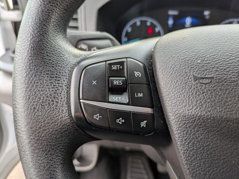 Used 2023 Ford Transit 350 XLT image 28