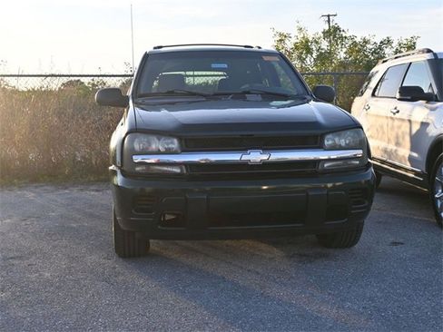 Used 2003 Chevrolet TrailBlazer LS w/ Preferred Equipment Group image 3