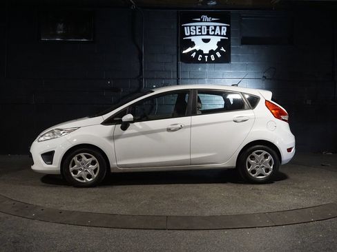 Used 2013 Ford Fiesta S FWD image 3