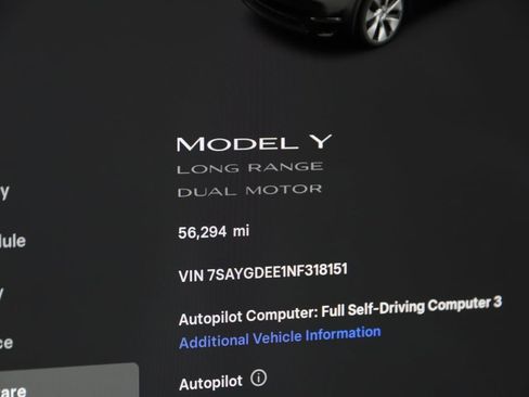 Used 2022 Tesla Model Y Long Range image 37