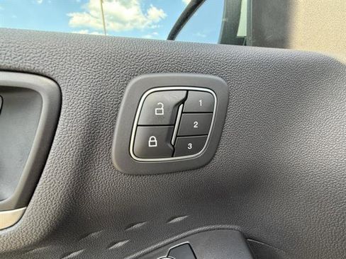 Used 2020 Ford Escape SEL image 12