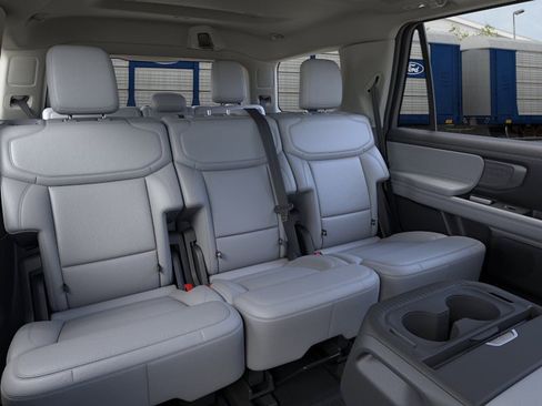 New 2026 Ford Expedition Platinum image 41