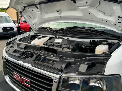 Used 2022 GMC Savana 2500 w/ Driver Convenience Package image 31
