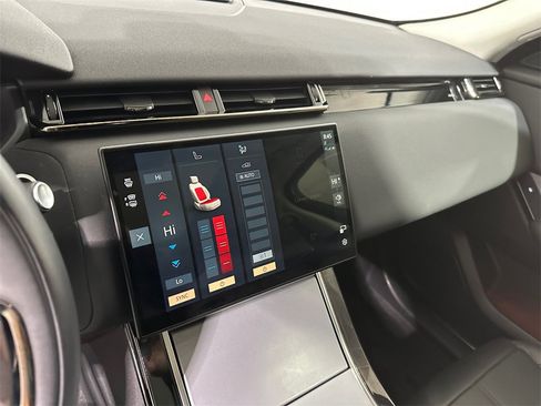 Used 2024 Land Rover Range Rover Velar S image 17