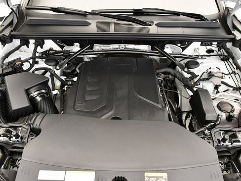 Used 2025 Audi Q5 Premium Plus w/ Premium Plus AWD/4WD image 11