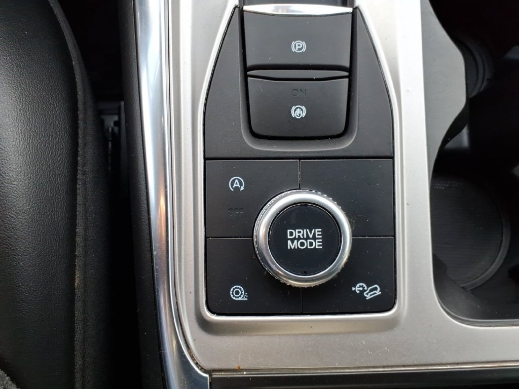 Used 2021 Ford Explorer XLT w/ Equipment Group 202A AWD/4WD image 28