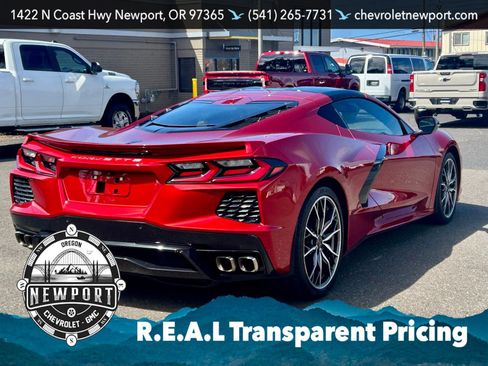 Used 2024 Chevrolet Corvette Stingray Coupe RWD image 7