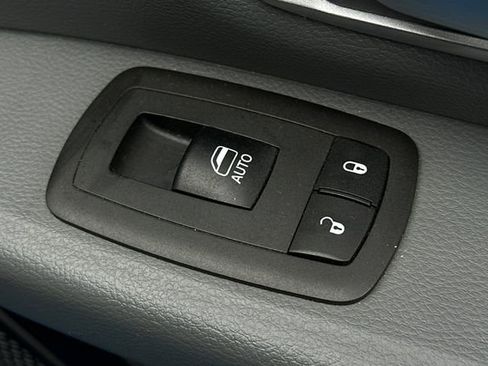 Used 2021 RAM 1500 Big Horn RWD image 21