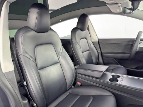 Used 2022 Tesla Model Y Performance image 37